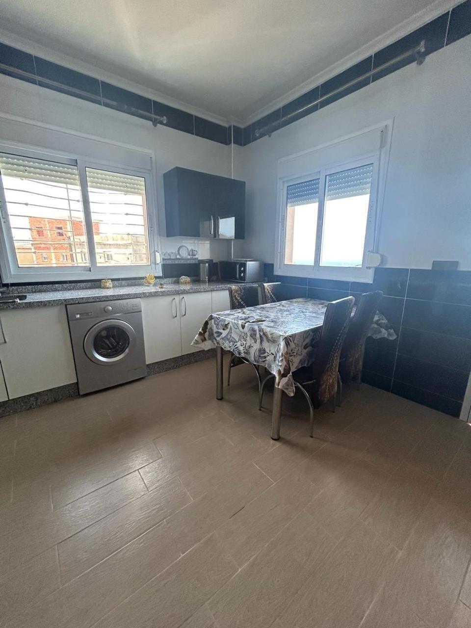Appartement A Houma, Proche Port Tanger Med Dalia Extérieur photo