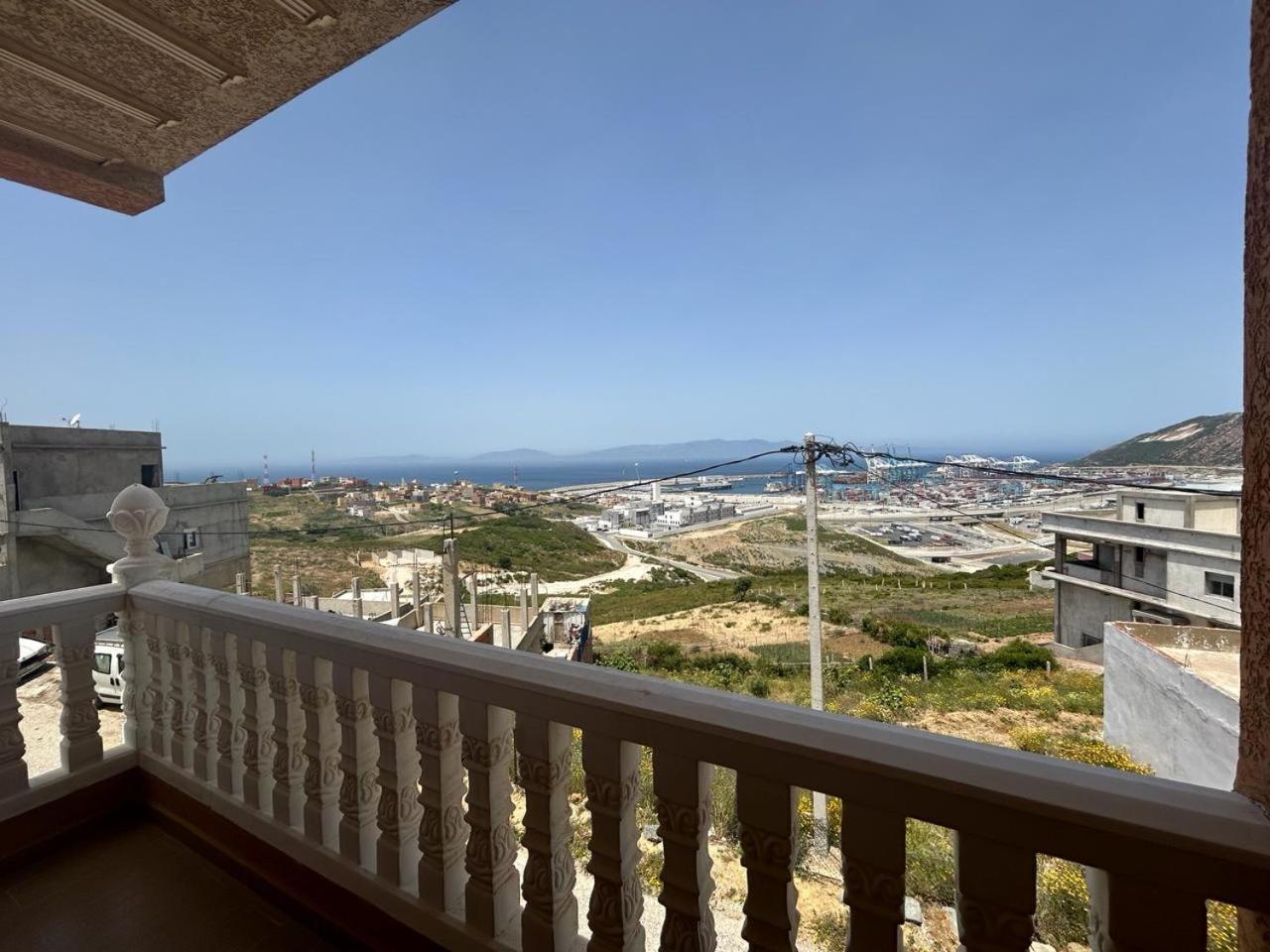 Appartement A Houma, Proche Port Tanger Med Dalia Extérieur photo